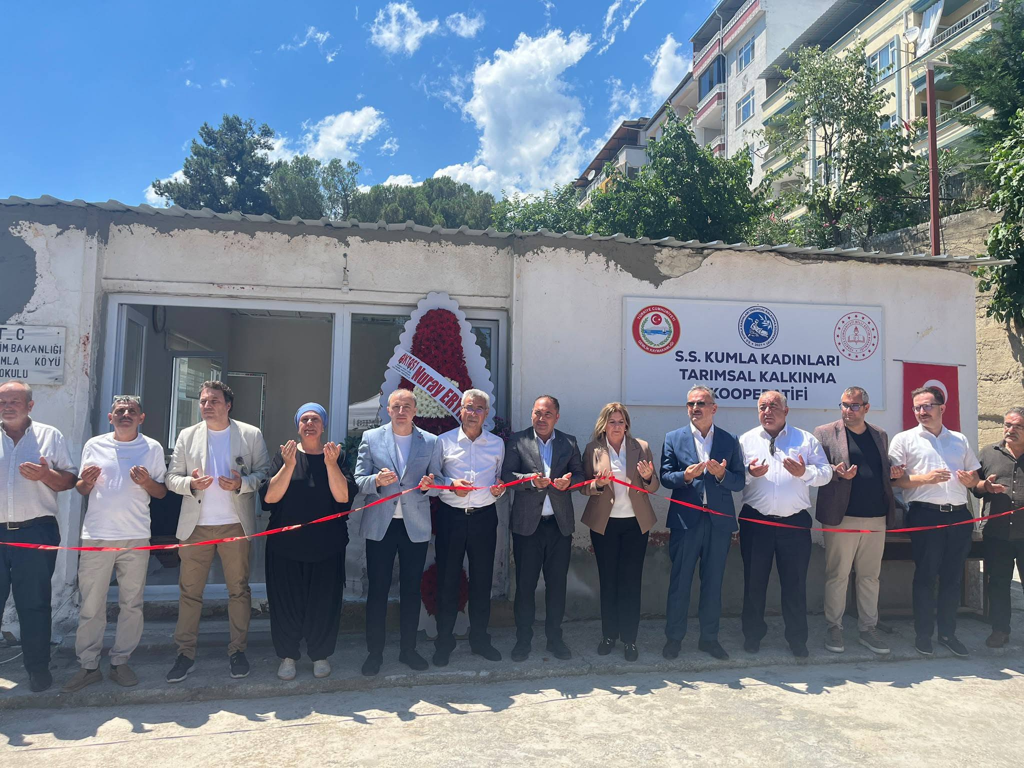 GEMLİK'İN İLK KADIN KOOPERATİFİ KAPILARINI AÇTI